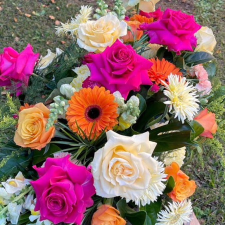 Traditional Rose Tribute - Image 4