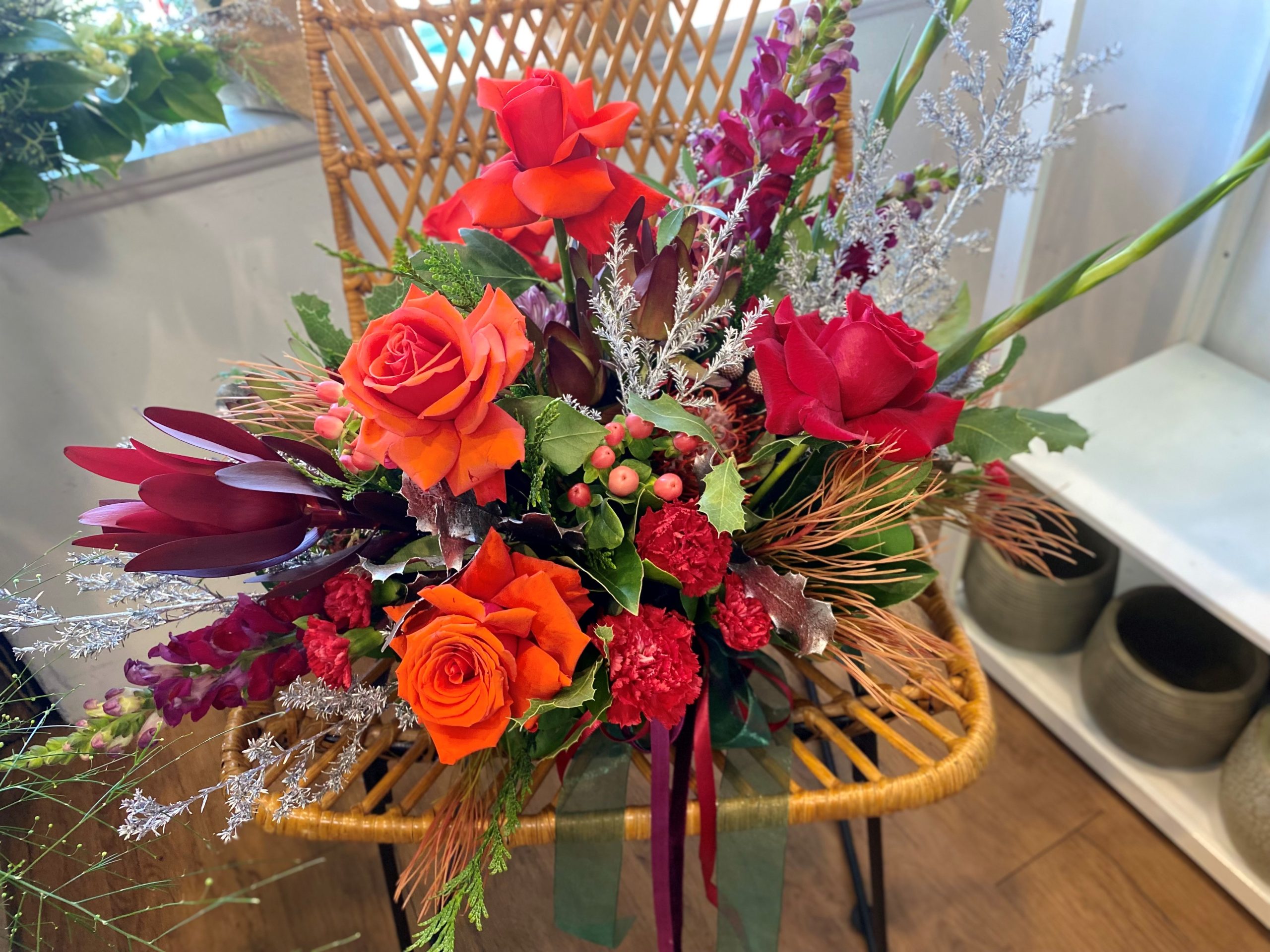 Christmas Elegant Table <br> Arrangement - Image 4