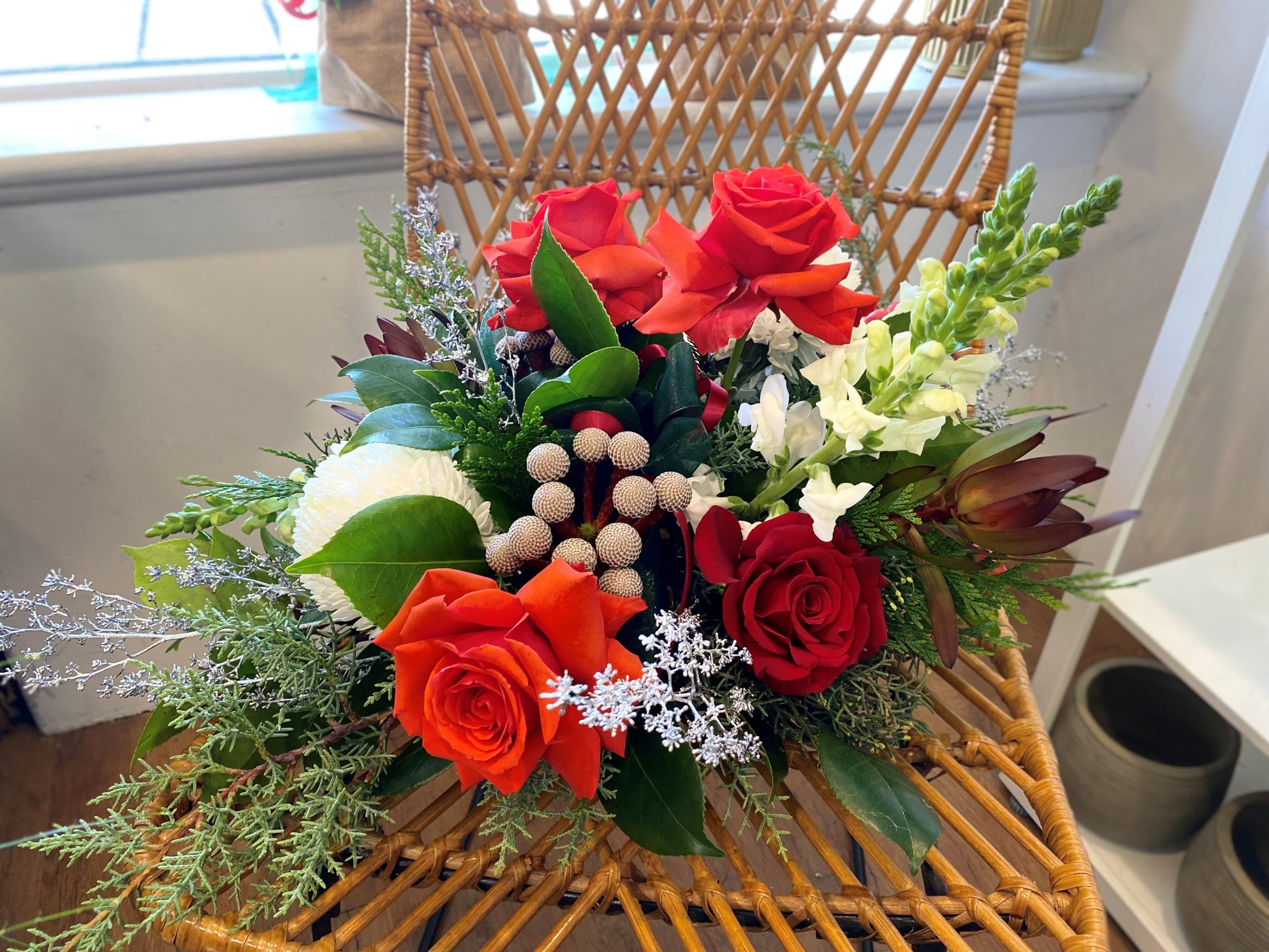 Christmas Elegant Table <br> Arrangement - Image 5